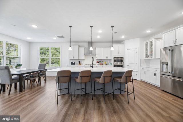 6807 FOUNTAIN PARK DR, Glenn Dale, MD 20769