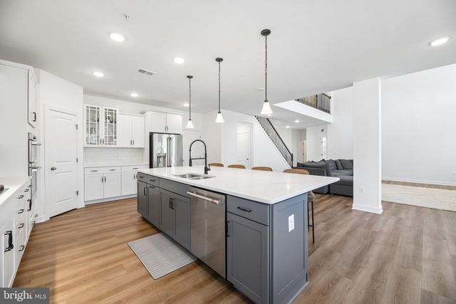 6807 FOUNTAIN PARK DR, Glenn Dale, MD 20769