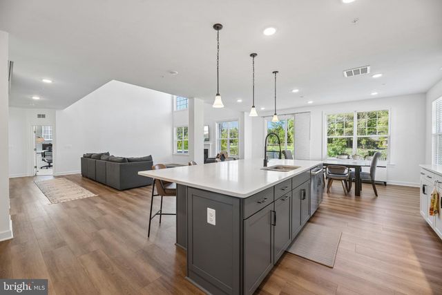 6807 FOUNTAIN PARK DR, Glenn Dale, MD 20769