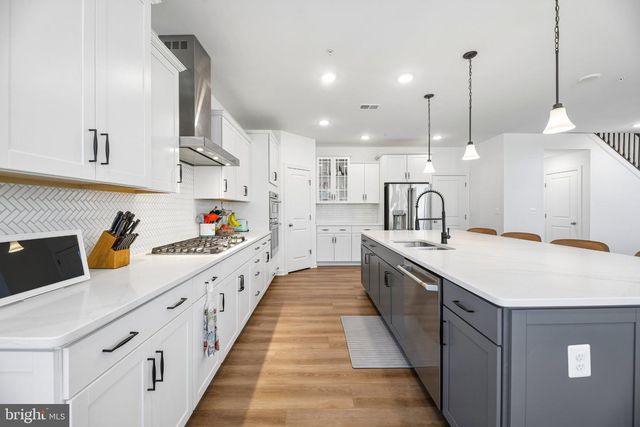 6807 FOUNTAIN PARK DR, Glenn Dale, MD 20769