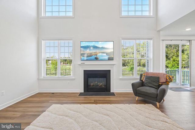 6807 FOUNTAIN PARK DR, Glenn Dale, MD 20769