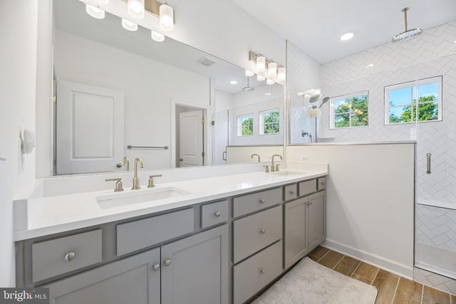 6807 FOUNTAIN PARK DR, Glenn Dale, MD 20769