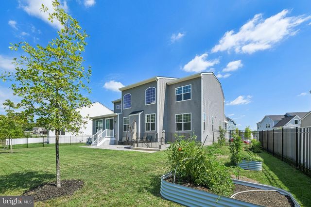6807 FOUNTAIN PARK DR, Glenn Dale, MD 20769