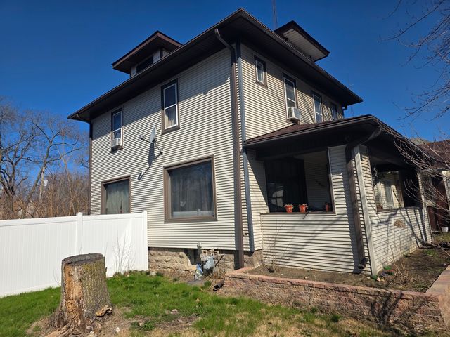 657 S Poplar Avenue, Kankakee, IL 60901