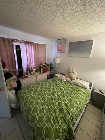 19781 SW 114th Ave 243, Miami, FL 33157