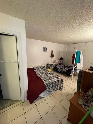 19781 SW 114th Ave 243, Miami, FL 33157