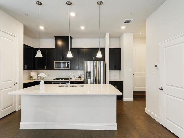 2813 Troutt Drive, Carrollton, TX 75010