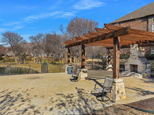 2813 Troutt Drive, Carrollton, TX 75010