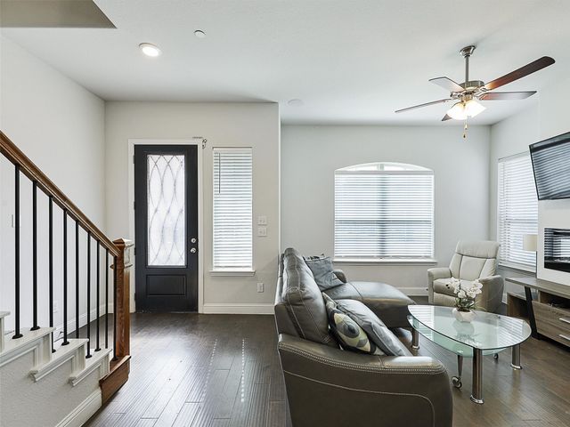 2813 Troutt Drive, Carrollton, TX 75010