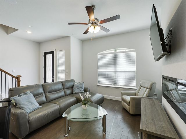 2813 Troutt Drive, Carrollton, TX 75010