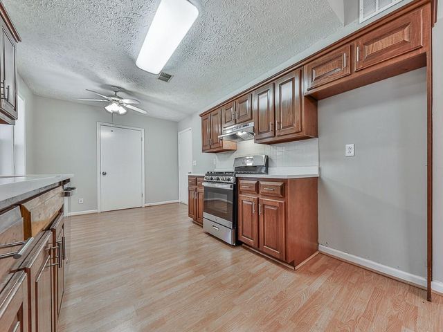 5506 Vaughn Road, Woodstock, GA 30188