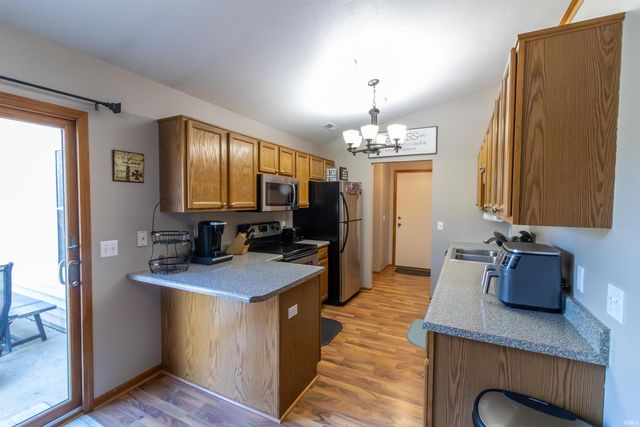 1945 Bedford Court, Huntington, IN 46750