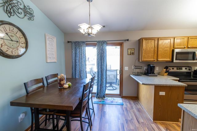 1945 Bedford Court, Huntington, IN 46750