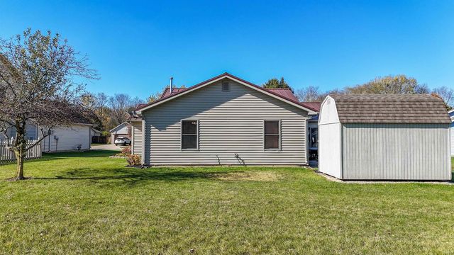1945 Bedford Court, Huntington, IN 46750