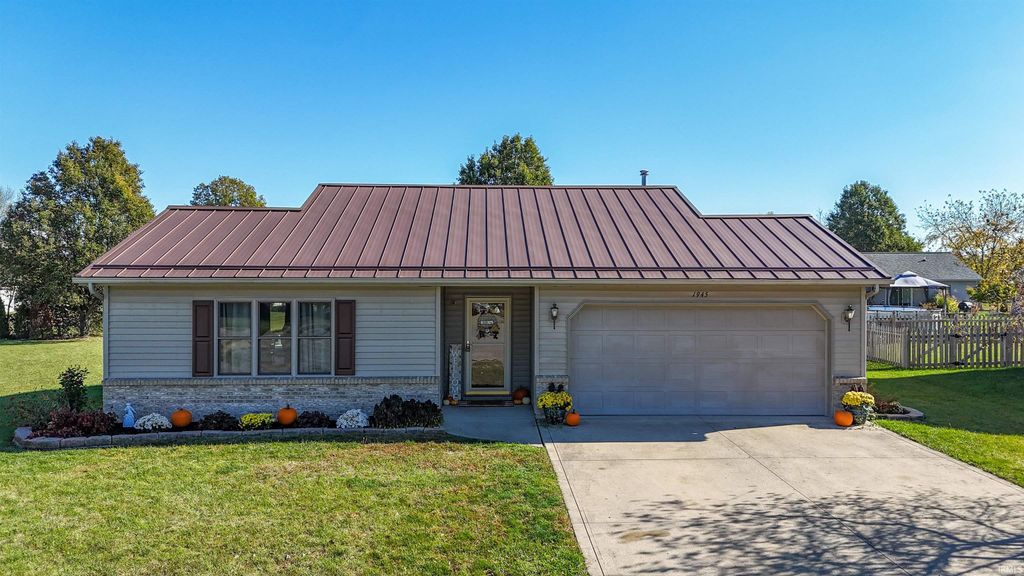 1945 Bedford Court, Huntington, IN 46750