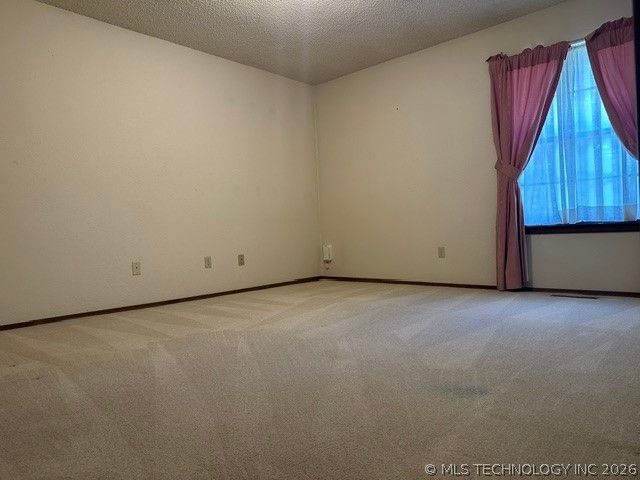 6365 S 85th East Avenue, Tulsa, OK 74133