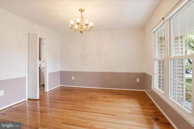 5902 6TH ST S, Falls Church, VA 22041