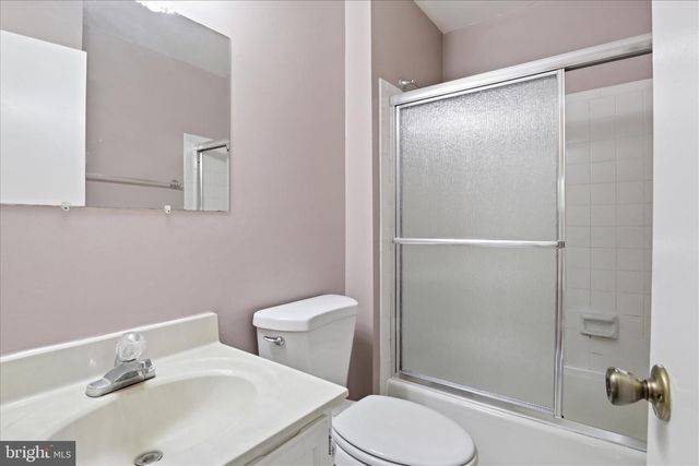 5902 6TH ST S, Falls Church, VA 22041