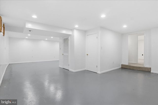 5902 6TH ST S, Falls Church, VA 22041