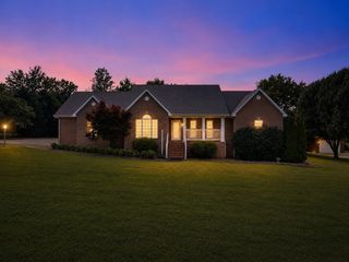 451 Bell Dr, W, Winchester, TN 37398
