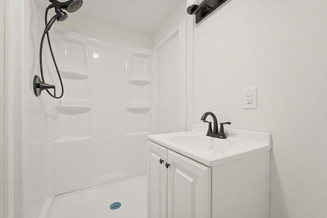 302 N West, Crown Point, IN 46307