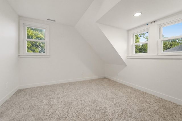 302 N West, Crown Point, IN 46307