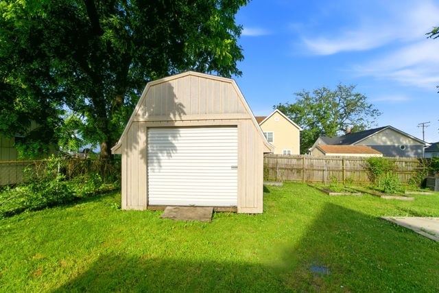 302 N West, Crown Point, IN 46307