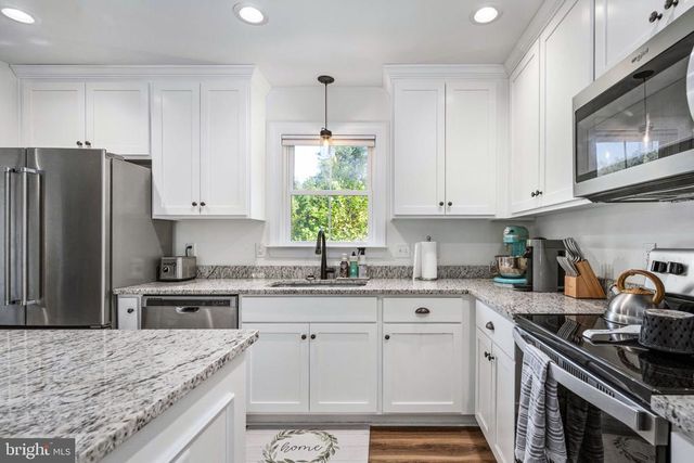 5676 BUCKNER RD, Bumpass, VA 23024