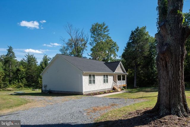 5676 BUCKNER RD, Bumpass, VA 23024