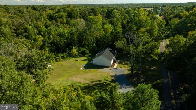 5676 BUCKNER RD, Bumpass, VA 23024