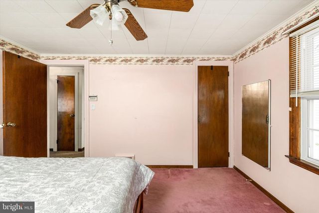 250 EDWARD AVE, Hamilton, NJ 08610