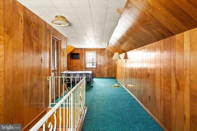 250 EDWARD AVE, Hamilton, NJ 08610