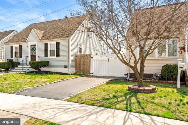 250 EDWARD AVE, Hamilton, NJ 08610