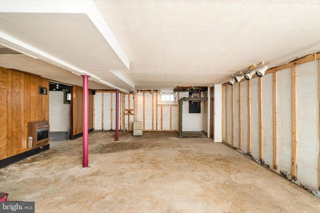 250 EDWARD AVE, Hamilton, NJ 08610