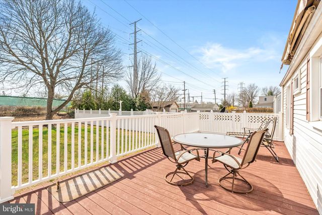 250 EDWARD AVE, Hamilton, NJ 08610