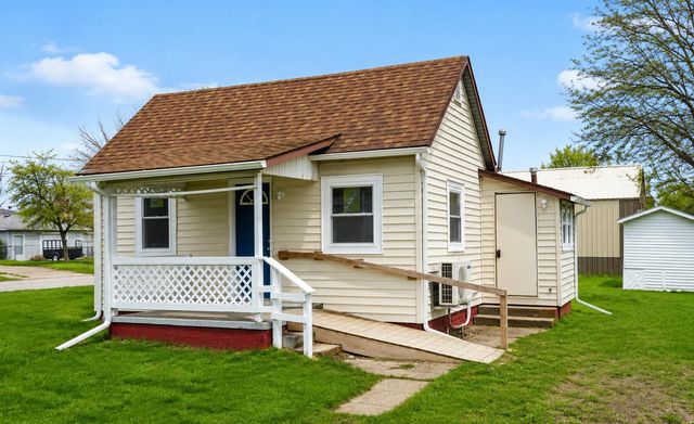 307 S East Street, Knox, IN 46534