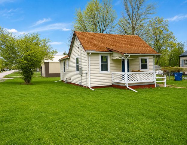 307 S East Street, Knox, IN 46534