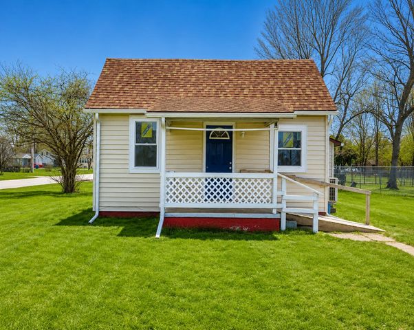 307 S East Street, Knox, IN 46534