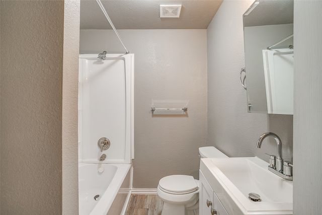 100 Henderson Street, Waxahachie, TX 75165