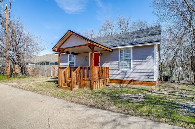 100 Henderson Street, Waxahachie, TX 75165