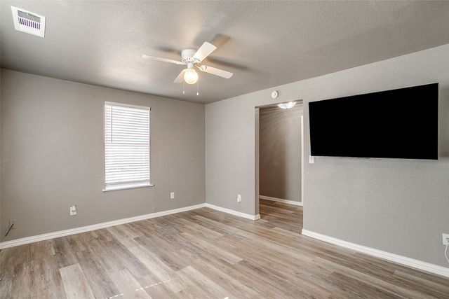 100 Henderson Street, Waxahachie, TX 75165