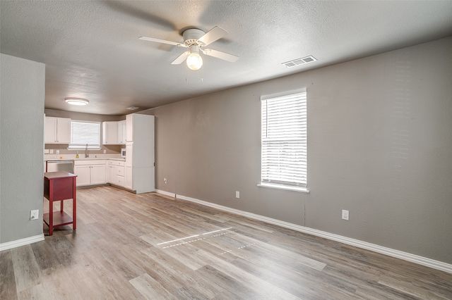 100 Henderson Street, Waxahachie, TX 75165