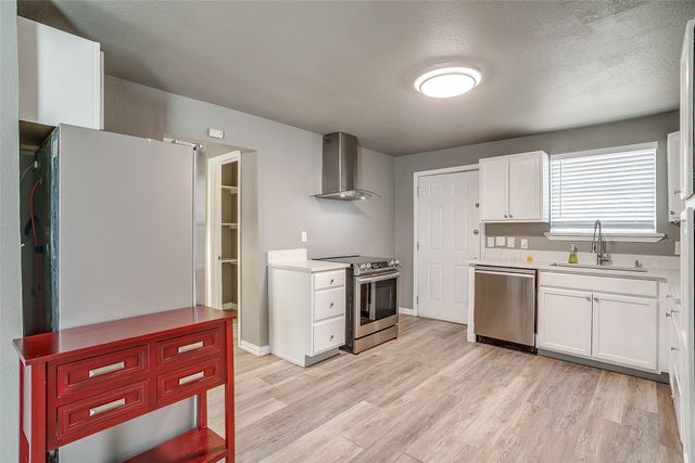 100 Henderson Street, Waxahachie, TX 75165