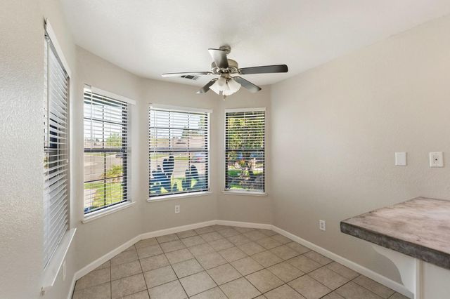 914 Cedar Canyon Cir, Galt, CA 95632