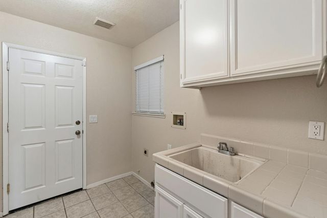 914 Cedar Canyon Cir, Galt, CA 95632