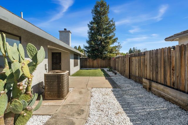 914 Cedar Canyon Cir, Galt, CA 95632