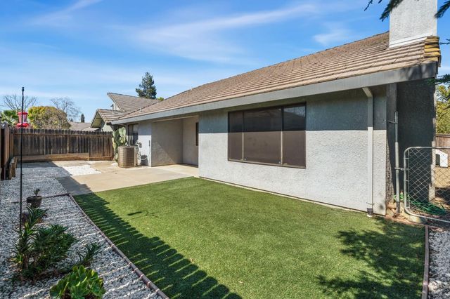 914 Cedar Canyon Cir, Galt, CA 95632