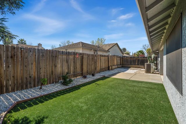 914 Cedar Canyon Cir, Galt, CA 95632