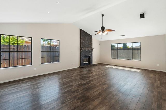 914 Cedar Canyon Cir, Galt, CA 95632