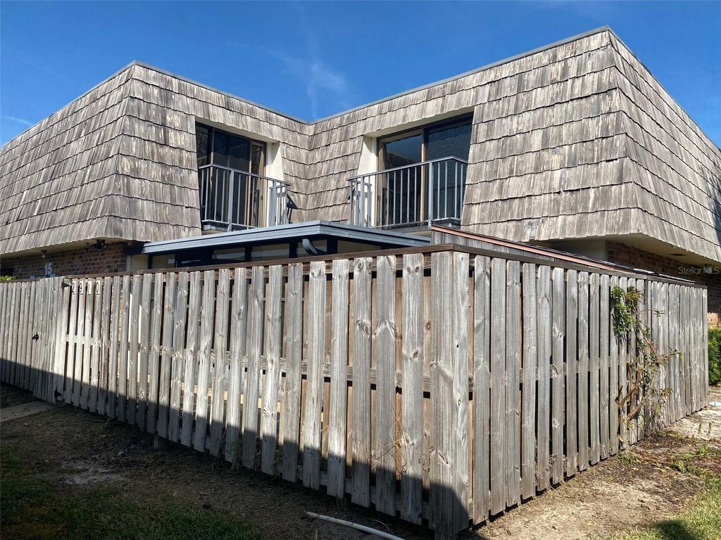 2910 PECAN AVENUE, Leesburg, FL 34748